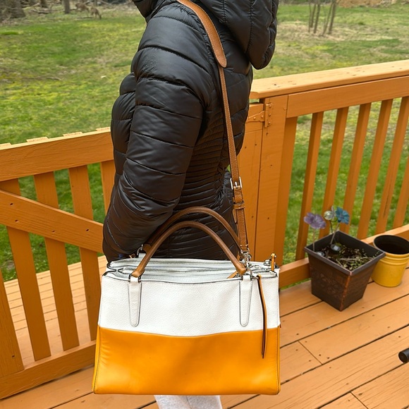 COACH BOROUGH BAG COLORBLOCK RETRO BOARSKIN LEATHER BRIGHT MANDARIN F31121 - Picture 3 of 16